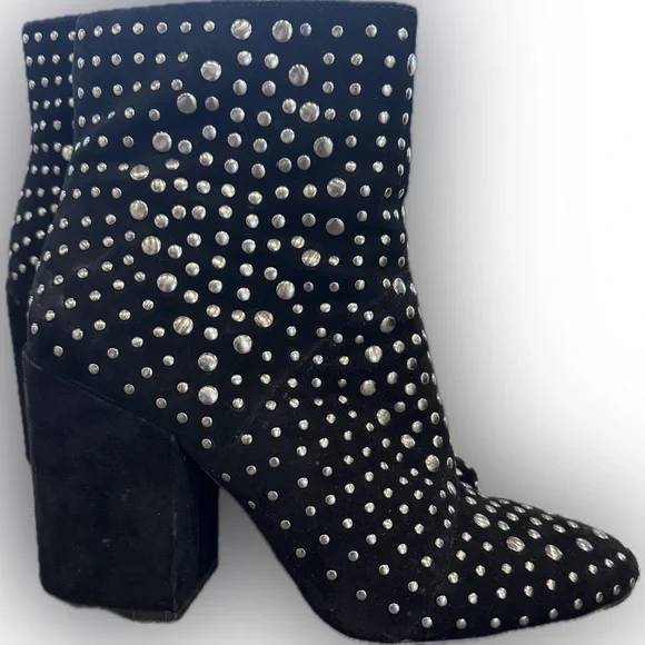 VINCE CAMUTO: DRISTA Black Suede Silver Studded Ankle Boots Block Heel Size - 9M - Picture 3 of 10